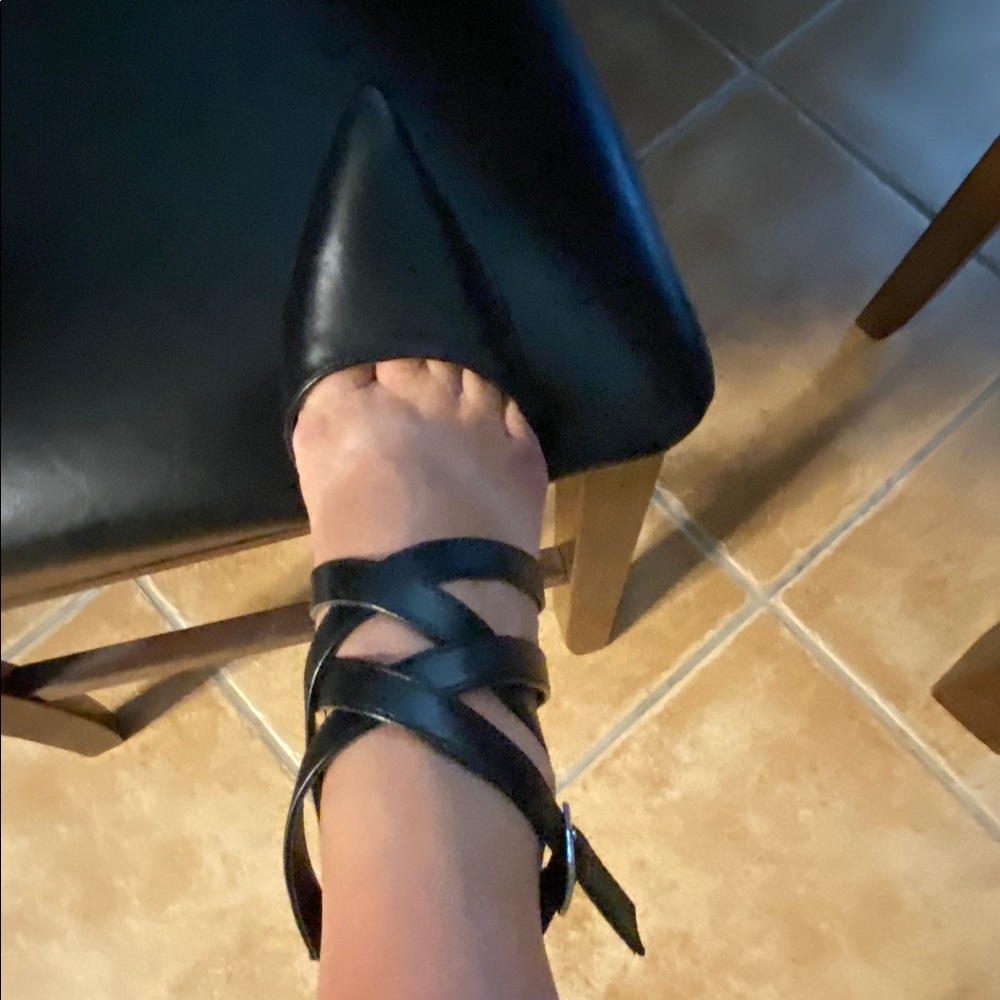 NEW NINE WEST BLACK HIGH HEELS